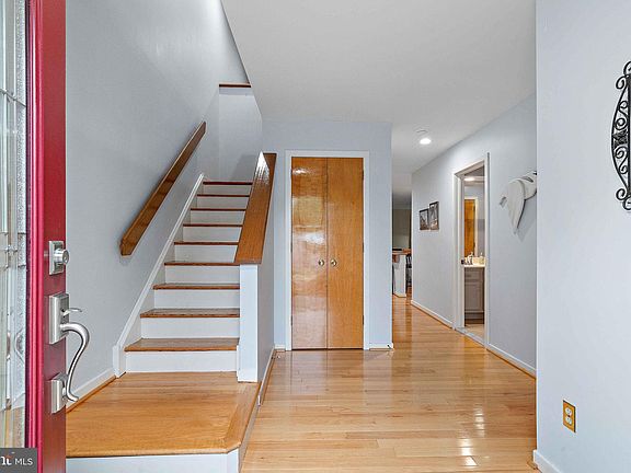 2nd image of 14 Kelso Ct