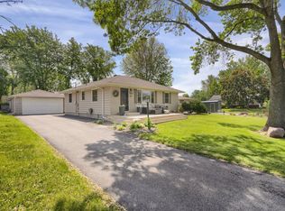 1997 Emerald Ln, Eagan, MN 55122