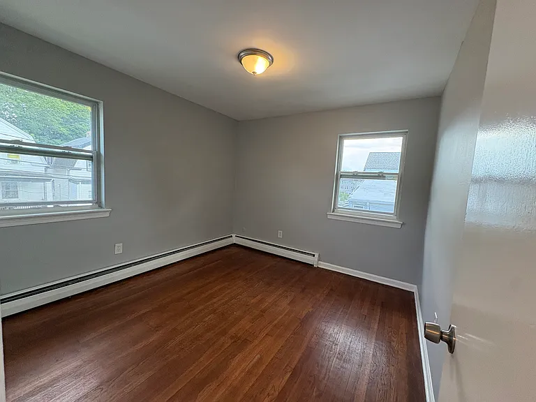 125 Maple Ave #1B — Photo 5