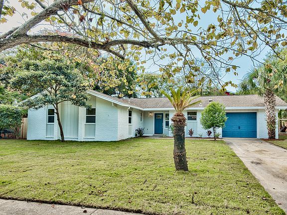 3rd image of 610 Sea Oats Dr