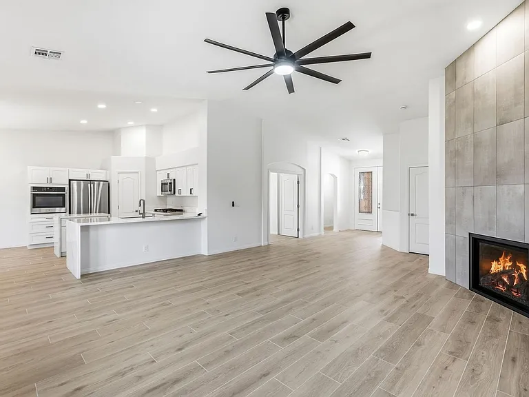 10606 Zingali Ct — Photo 1