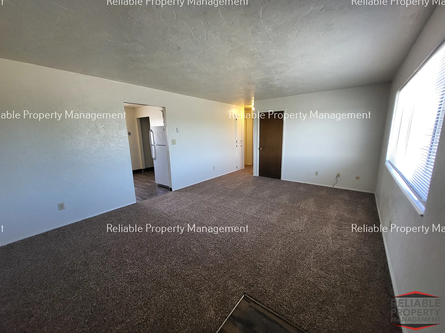 2 bed, $995 — Photo 2