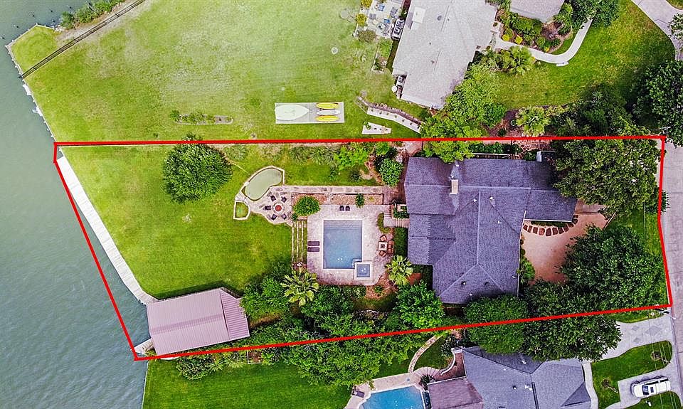 1st image of 121 Cedar Ln
