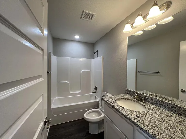 1536 N Pershing St — Photo 12