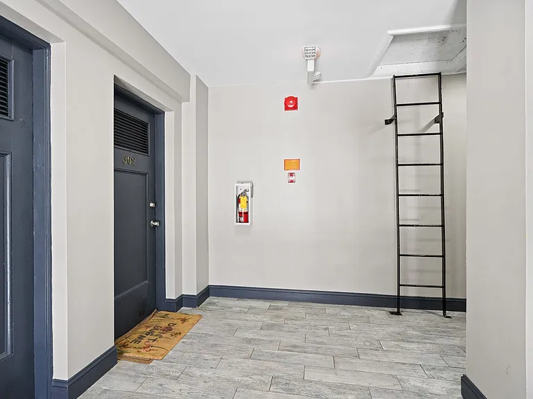 5103 43rd Ave — Photo 32