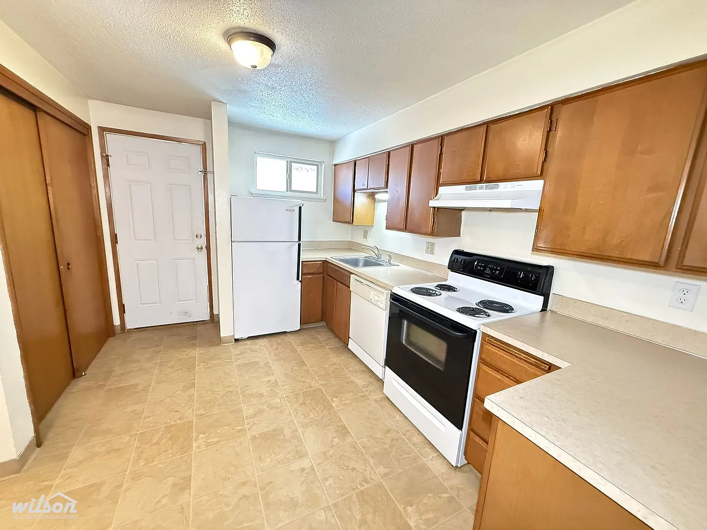 1009 S. 41st Ave — Photo 4