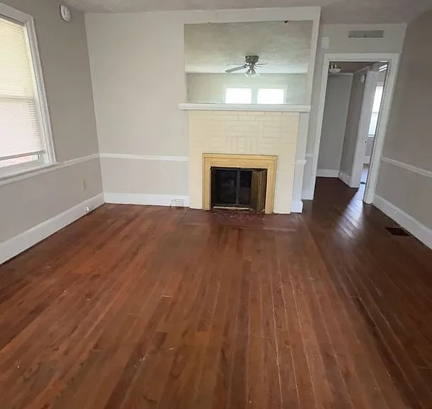 1901 Dellwood Ave — Photo 11