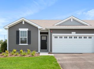 210 Sussex Ct, North Aurora, IL 60542