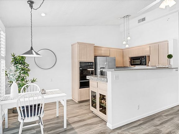 3rd image of 352 N Clybourn Ave #35