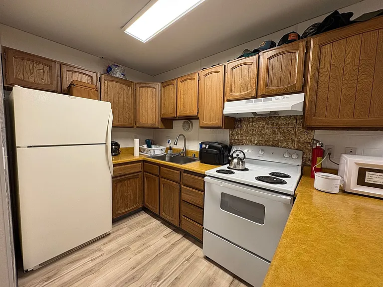 228 Woodridge St #1 — Photo 7