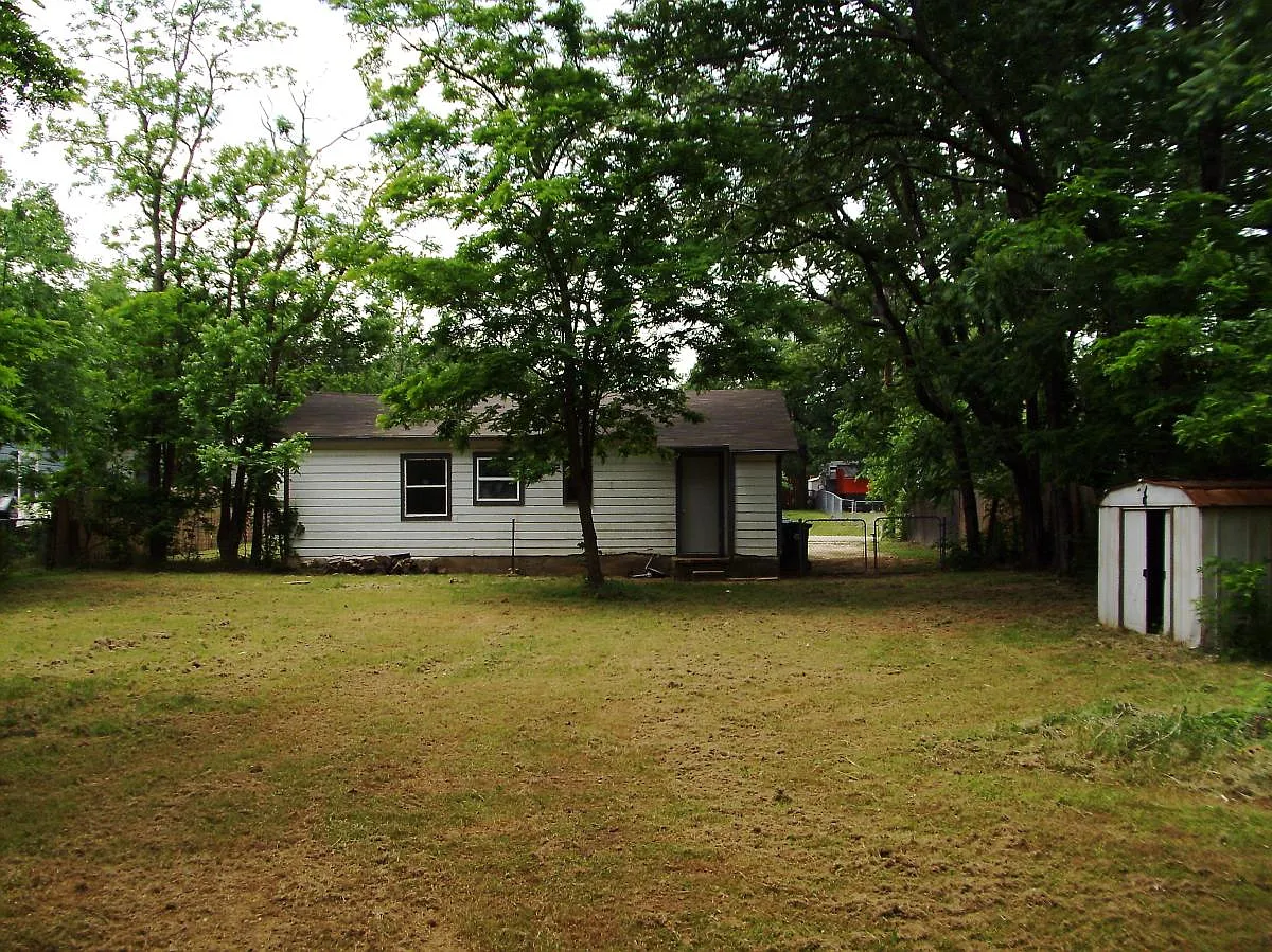 2 bed, 750 sqft, $1,700 — Photo 3