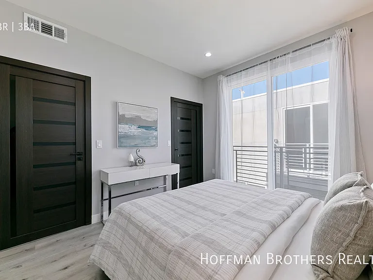 15106 Roxford St #1 — Photo 9