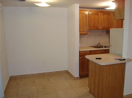 4th image of 131 Antiquera Ave APT 1