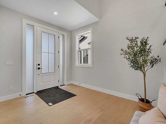 2nd image of 28 Spring Creek Point SW