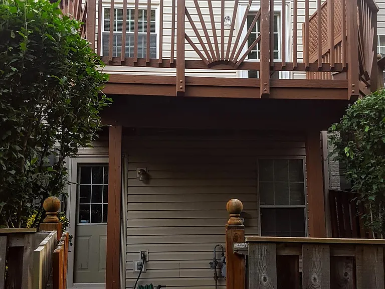 Fenced-in yard off the office/guest room.