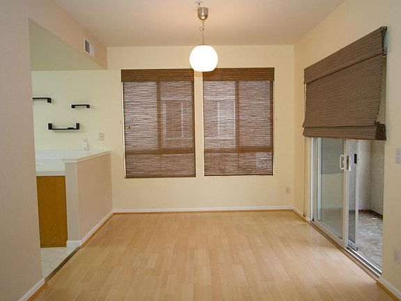 5th image of 489 Tower Hill Ave