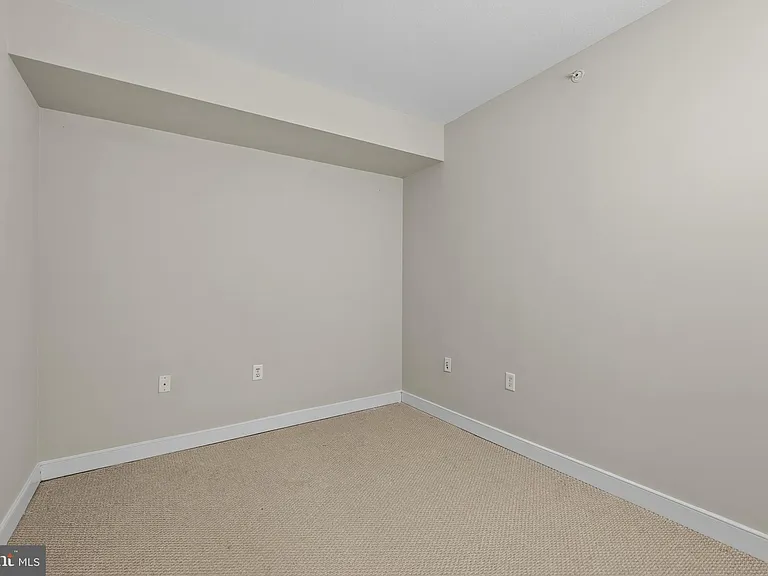 1117 10th St NW #302 — Photo 22
