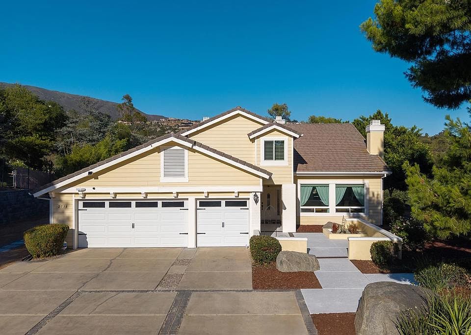 1st image of 2738 Victoria Cir