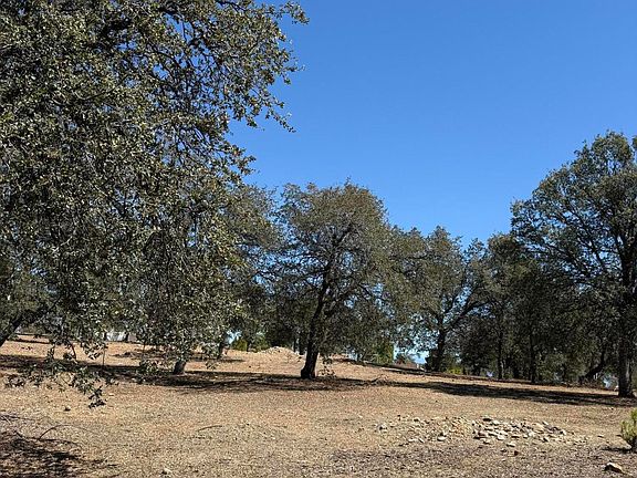 3rd image of 3605 Summit Dr