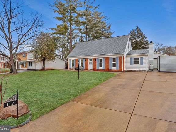 3rd image of 112 N Kennedy Rd