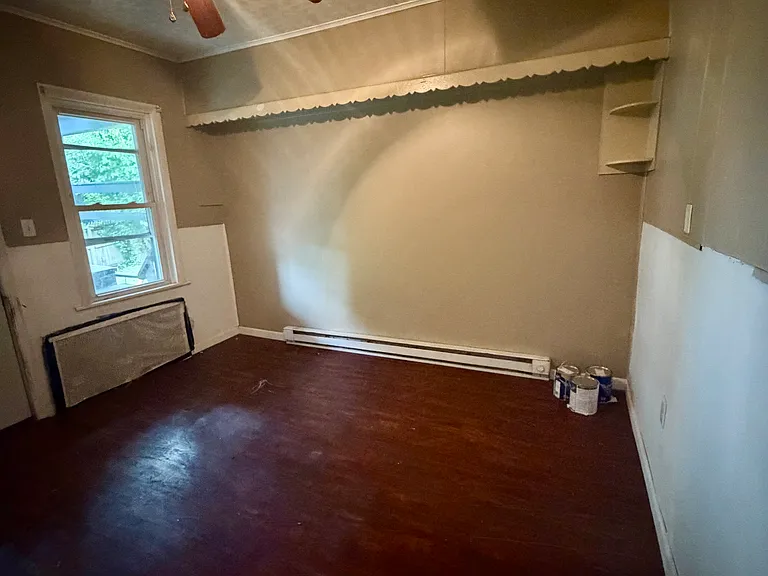 933 W Market St #1 — Photo 4