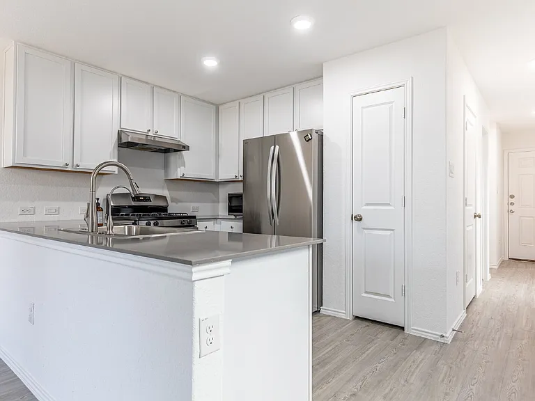 7606 Chancery Gate — Photo 6
