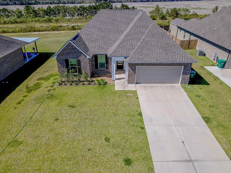 1835 Bowen Rd — Photo 31