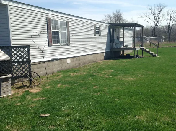 594 County Road 1475n, Bethany, IL 61914