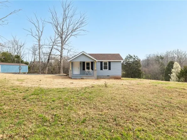 350 Ford St, Eden, NC 27288