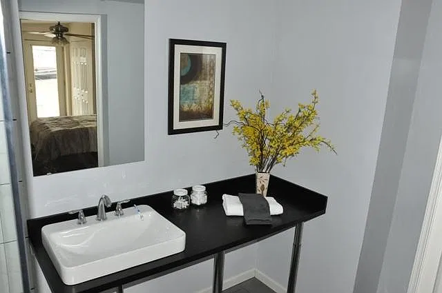 2 bed, 2.5 bath, 1400 sqft, $2,495 — Photo 3