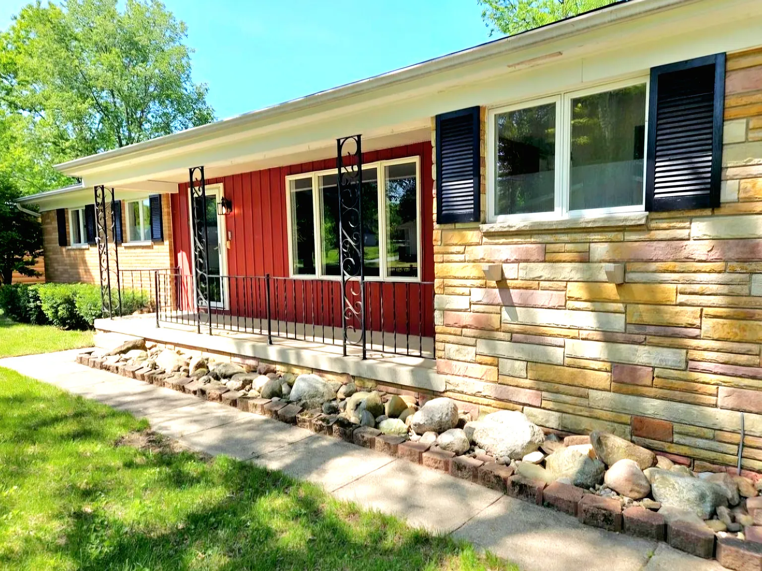 3 bed, 1735 sqft, $1,800 — Photo 3