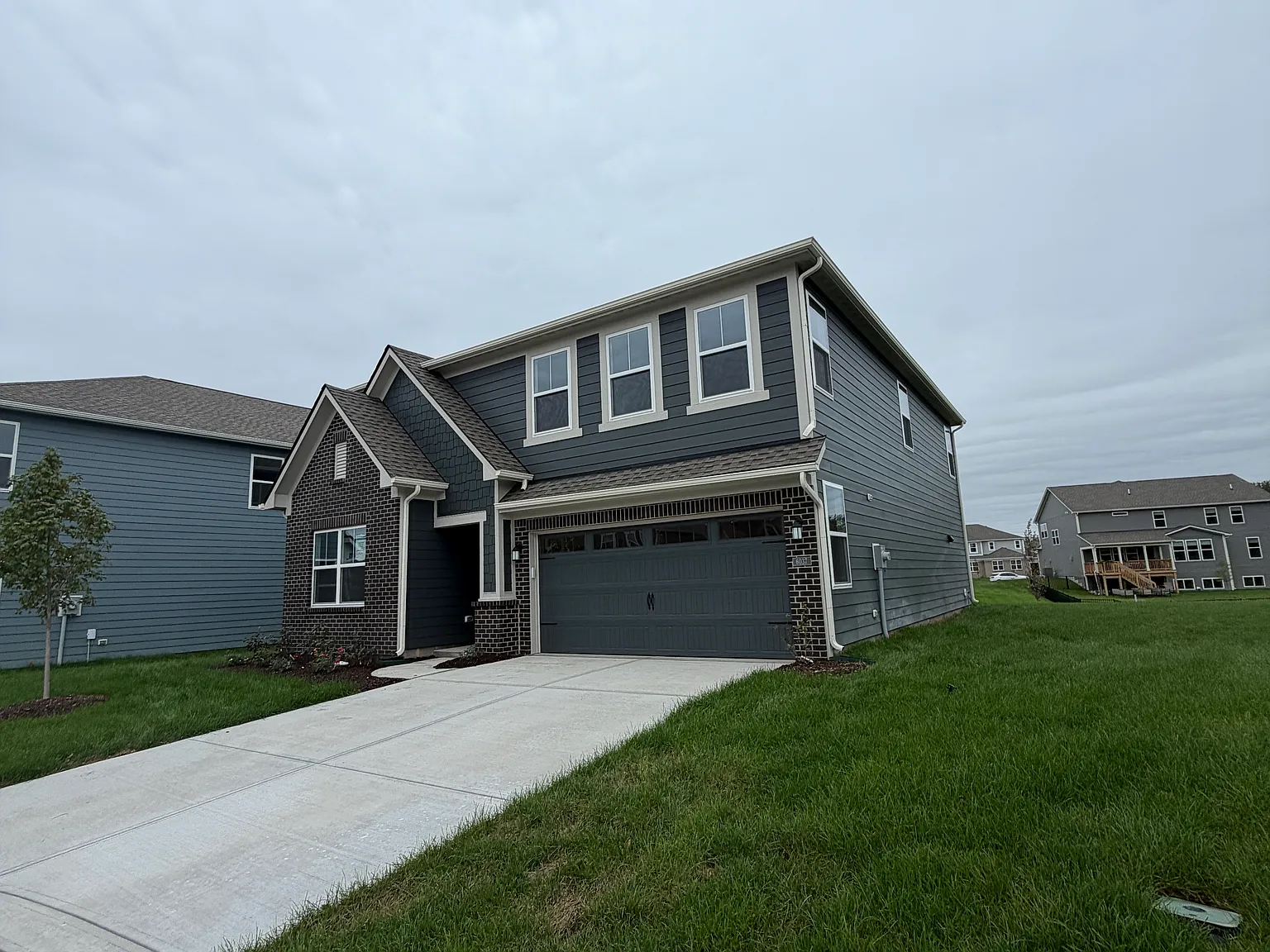 5 bed, $2,995 — Photo 3
