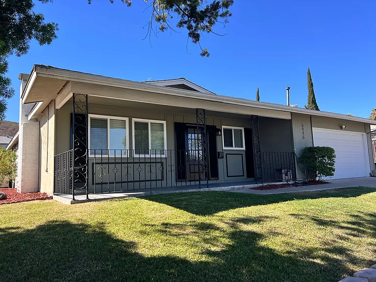 6946 Cowles Mountain Blvd — Photo 2