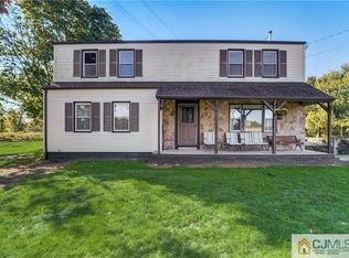 291 Broadway Rd S, Cranbury, NJ 08512