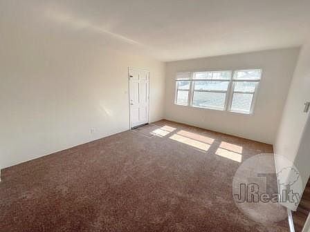4th image of 660 1/2 W Glenoaks Blvd