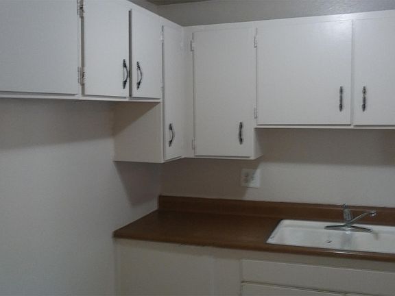 2nd image of 2554 S Lake Park Cir APT 2