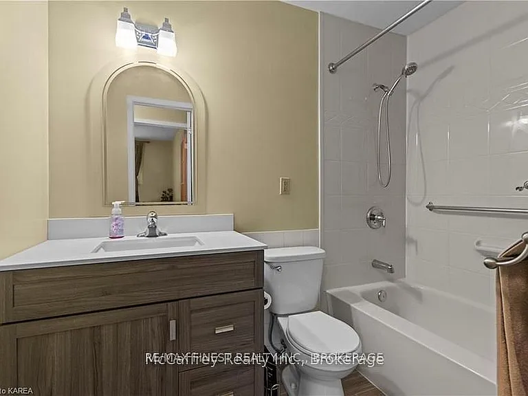 1010 Pembridge Cres #110 — Photo 8