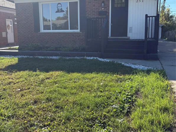 251 Helen St, Garden City, MI 48135