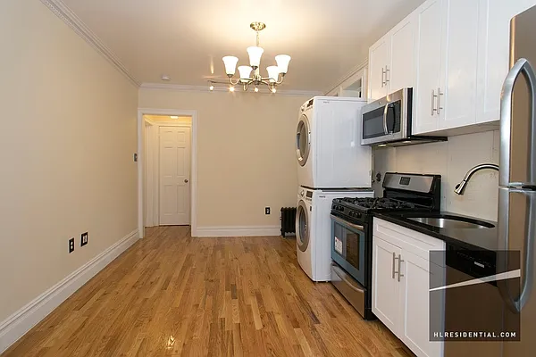 Rented by Highline Residential | media 12