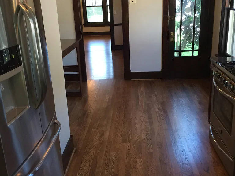628 Fatherland St — Photo 6