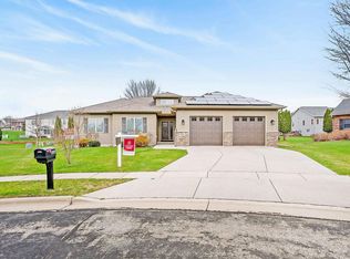 800 HASKELL Court, Stoughton, WI