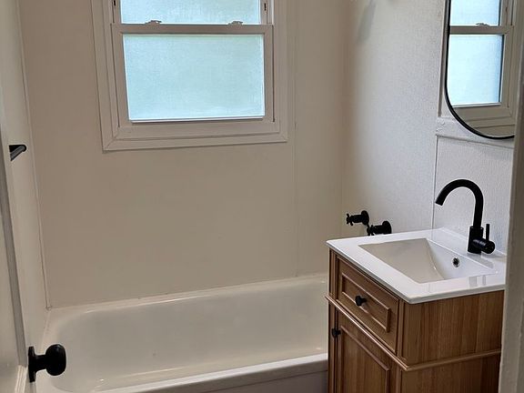 3rd image of 1200 Old Sunbury Rd #5