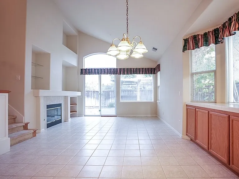 54 Summerbrooke Cir — Photo 12