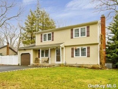 283 N Country Rd, Miller Place, NY, 11764