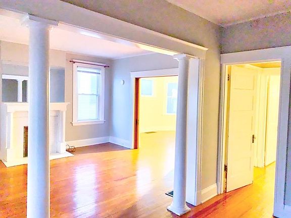 3rd image of 3927 Hazel Ave #1