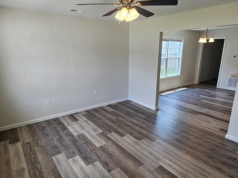 8022 Wilburn Way — Photo 5