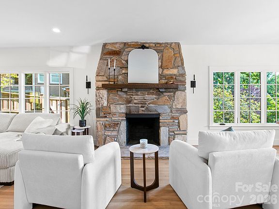 3rd image of 18 Normandy Rd