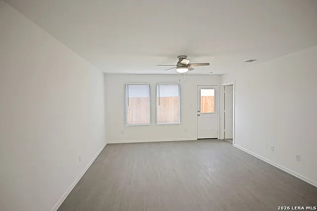 2415 Shady Grv — Photo 11