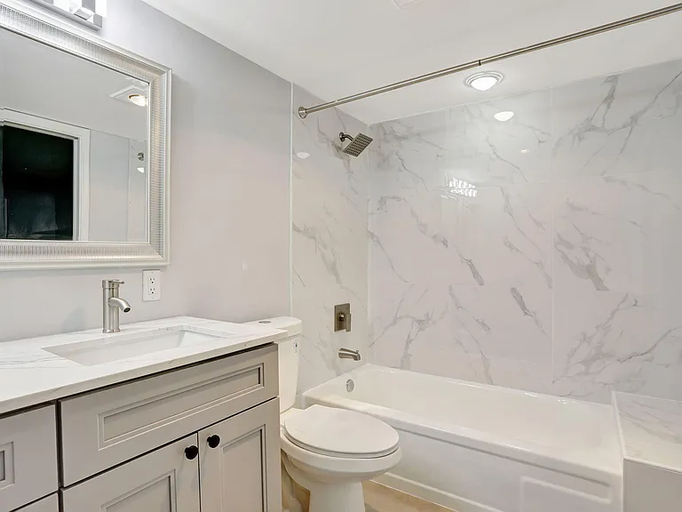 2202 Lucaya Bnd #G2 — Photo 18