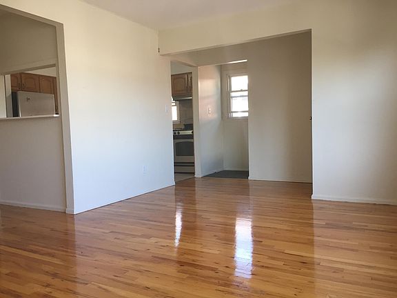 3rd image of 14442 28th Ave
